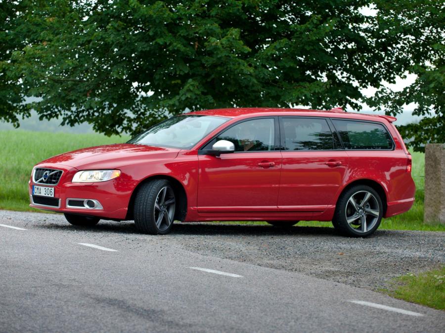  Volvo V70 R-Design 2011 года  (фото 3 из 23)